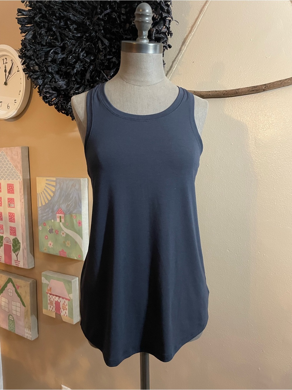 Women’s Dark Grey Sleeveless Tank Top